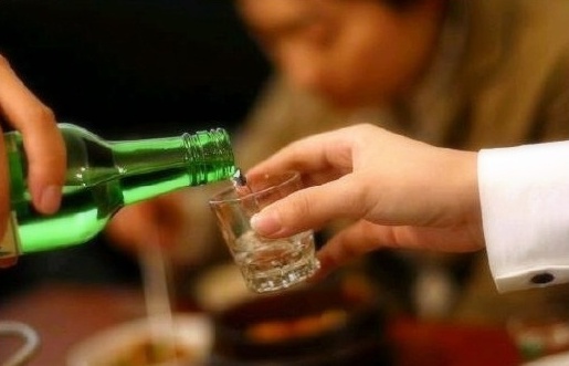 怎样控制饮酒量就不会伤肝